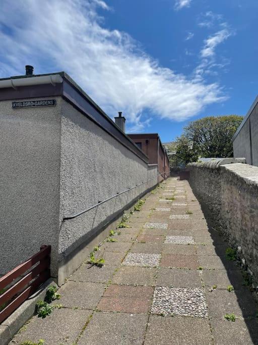 Cosy Cottage In Kveldrso Gardens Lerwick Exterior foto